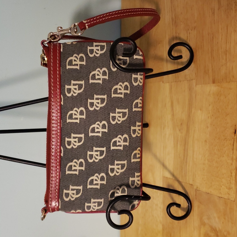 Vintage Large Slim Dooney Wristlet (#77) - Picture 6 of 10